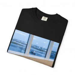 Jetsetter Minimalist Tee